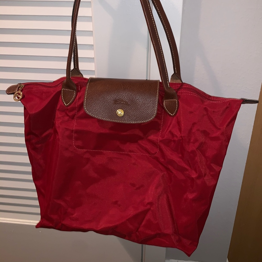 NEVER WORN LONGCHAMP TOTE BAG RED